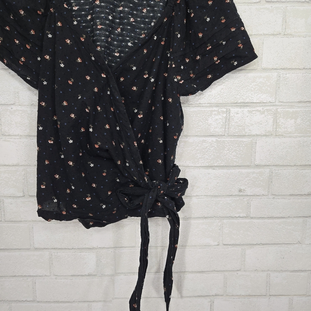 Madewell floral wrap around tie top - Picture 4 of 14